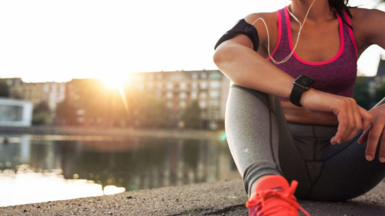 Cómo comprar unos auriculares para correr adecuados